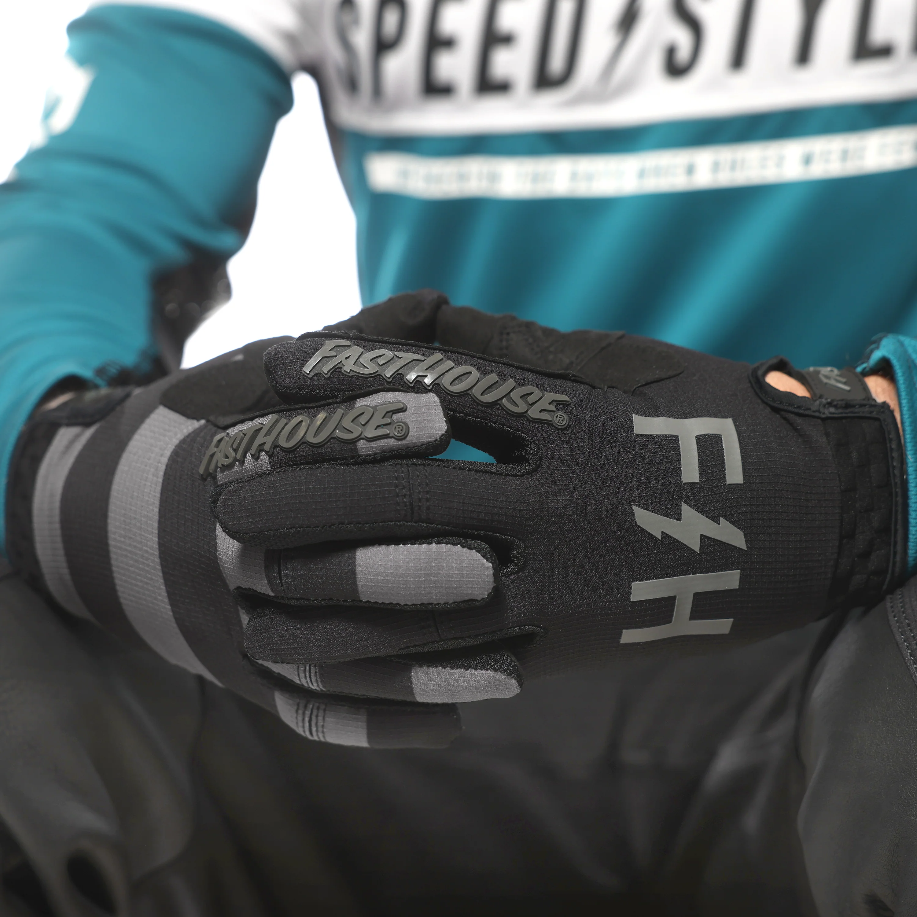 Fasthouse Speed Style Akin Glove - Image 8