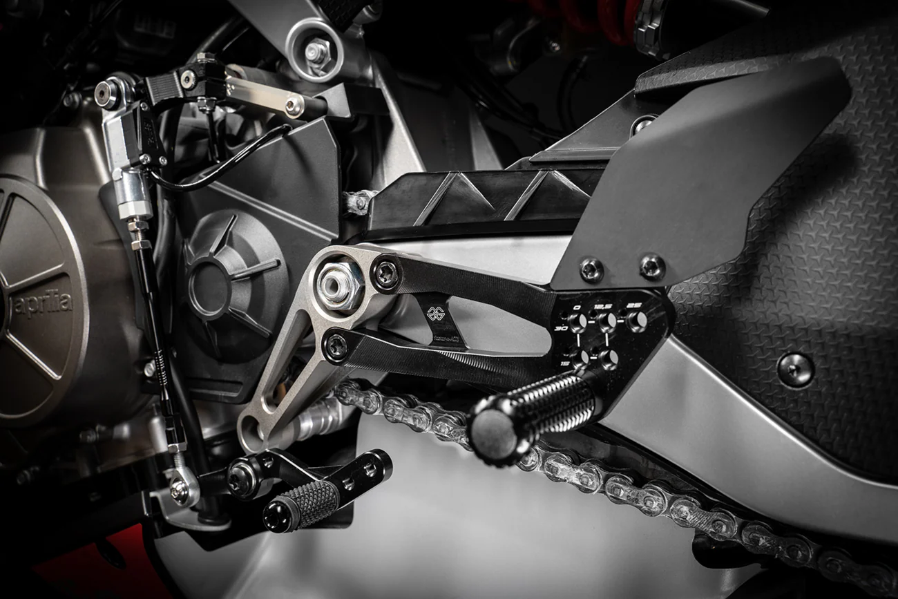 Gilles Tooling FXR Rearsets Aprilia RS 660 / Tuono 660 2021-2026 - Image 2