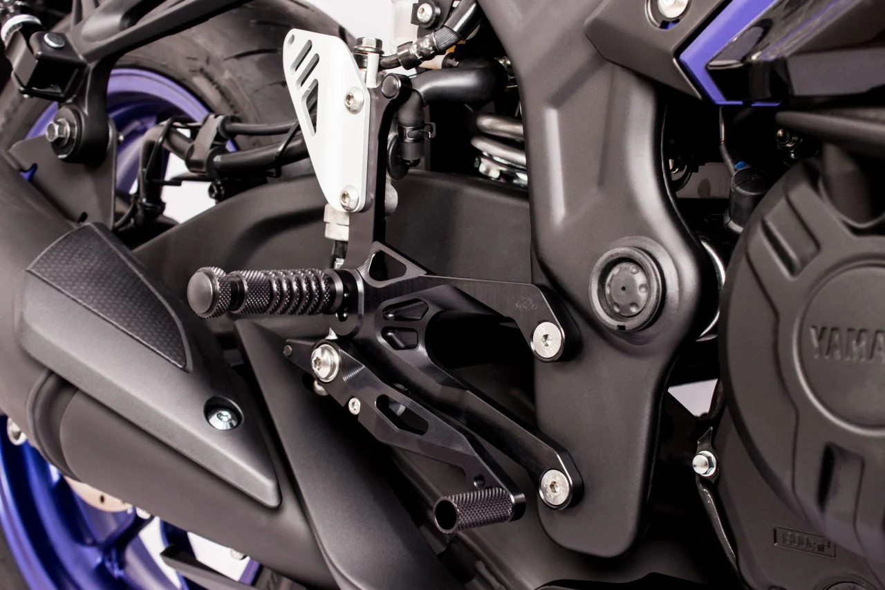 Gilles Tooling FXR Rearsets Yamaha R3 2015-2019 - Image 2