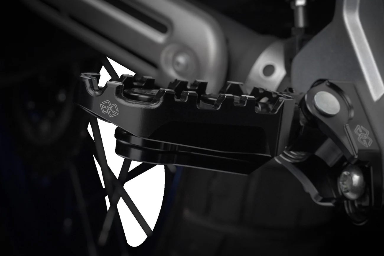 Gilles Tooling Tech-X Enduro Footpegs Yamaha FZ-09 / MT-09 / Tracer 900 2014-2021 - Image 4