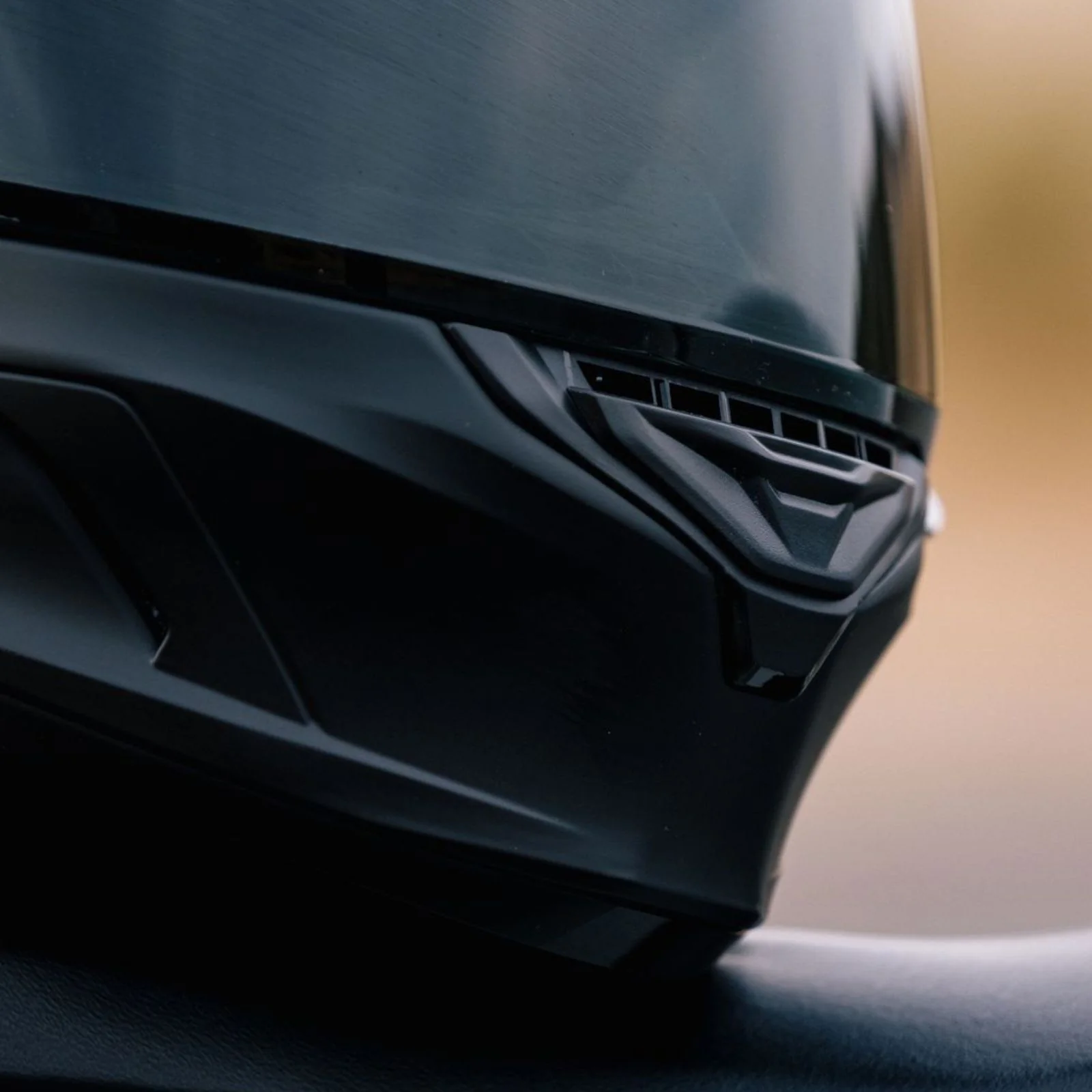 HJC i11 Helmet - Image 7