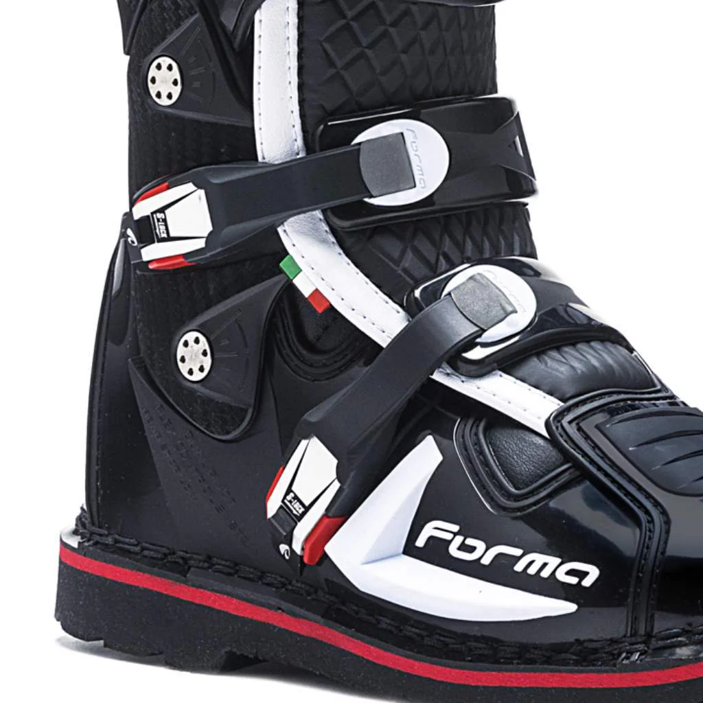 Forma Predator 2.0 Boots - Image 5