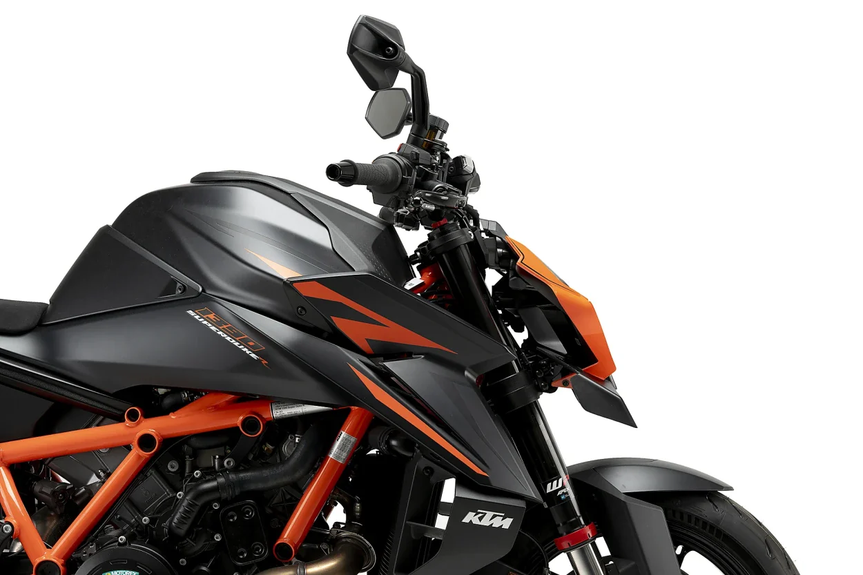 Puig Naked Front Spoilers KTM 1390 Super Duke R Evo 2024-2025 - Image 4