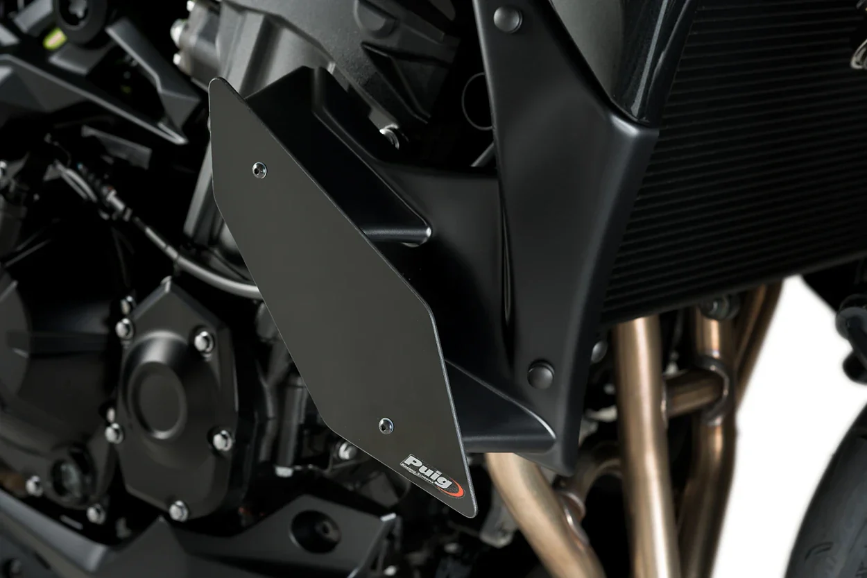Puig Naked Side Spoilers Kawasaki Z900 2020-2024 - Image 3