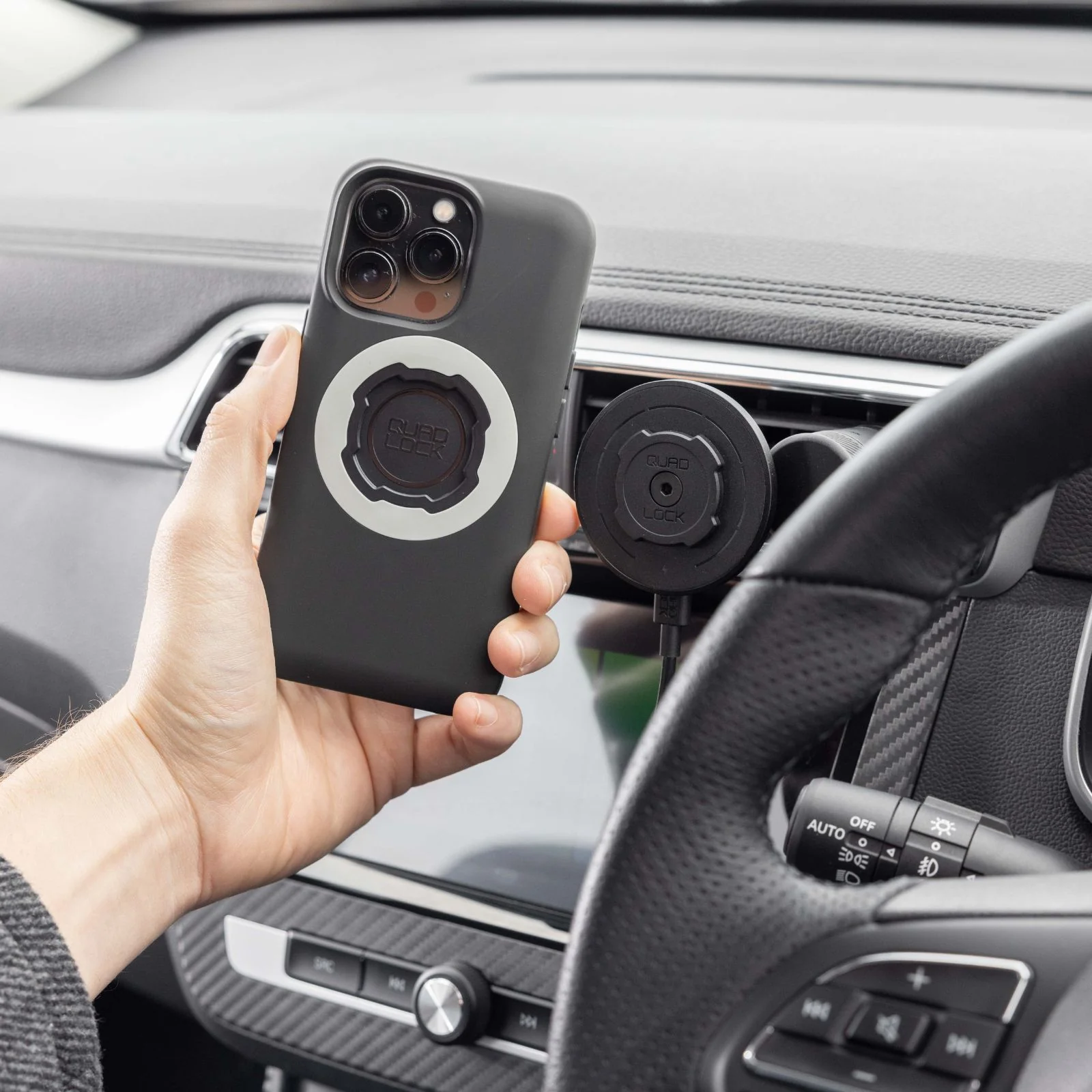 Quad Lock Vent Car Mount - Image 3