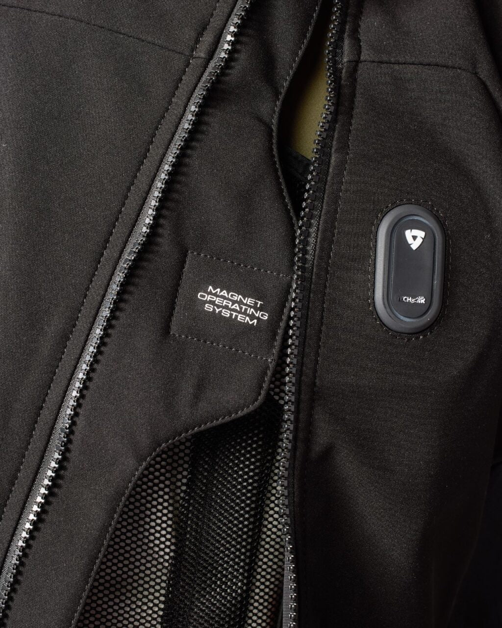 REV'IT! Avertum Street Tech-Air Airbag - Image 7
