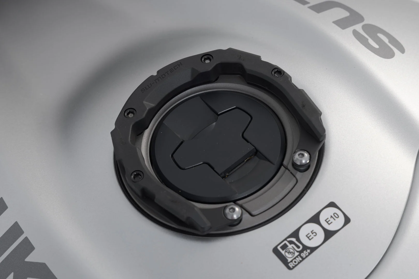 SW-Motech PRO Tank Ring - Suzuki GSX '20-'24 - Image 2