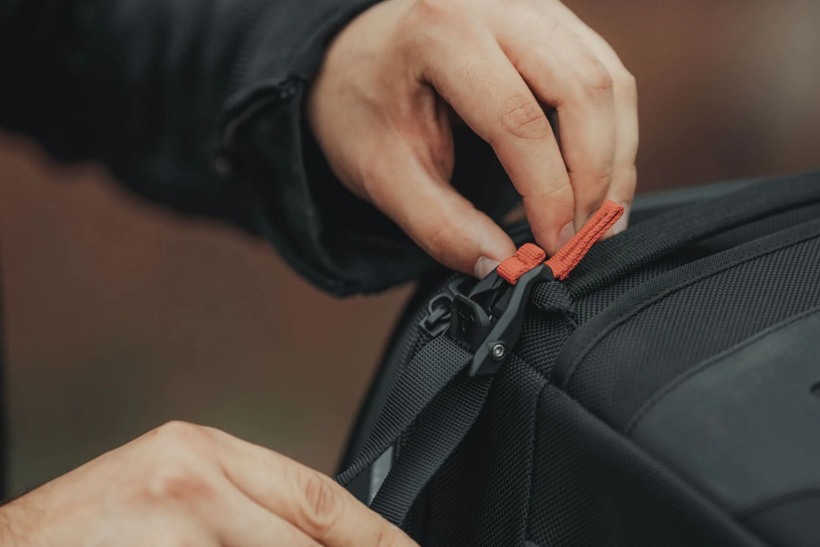 SW-Motech Rackpack Tail Bag System - Yamaha Thruxton 900 '04-'15 - Image 3